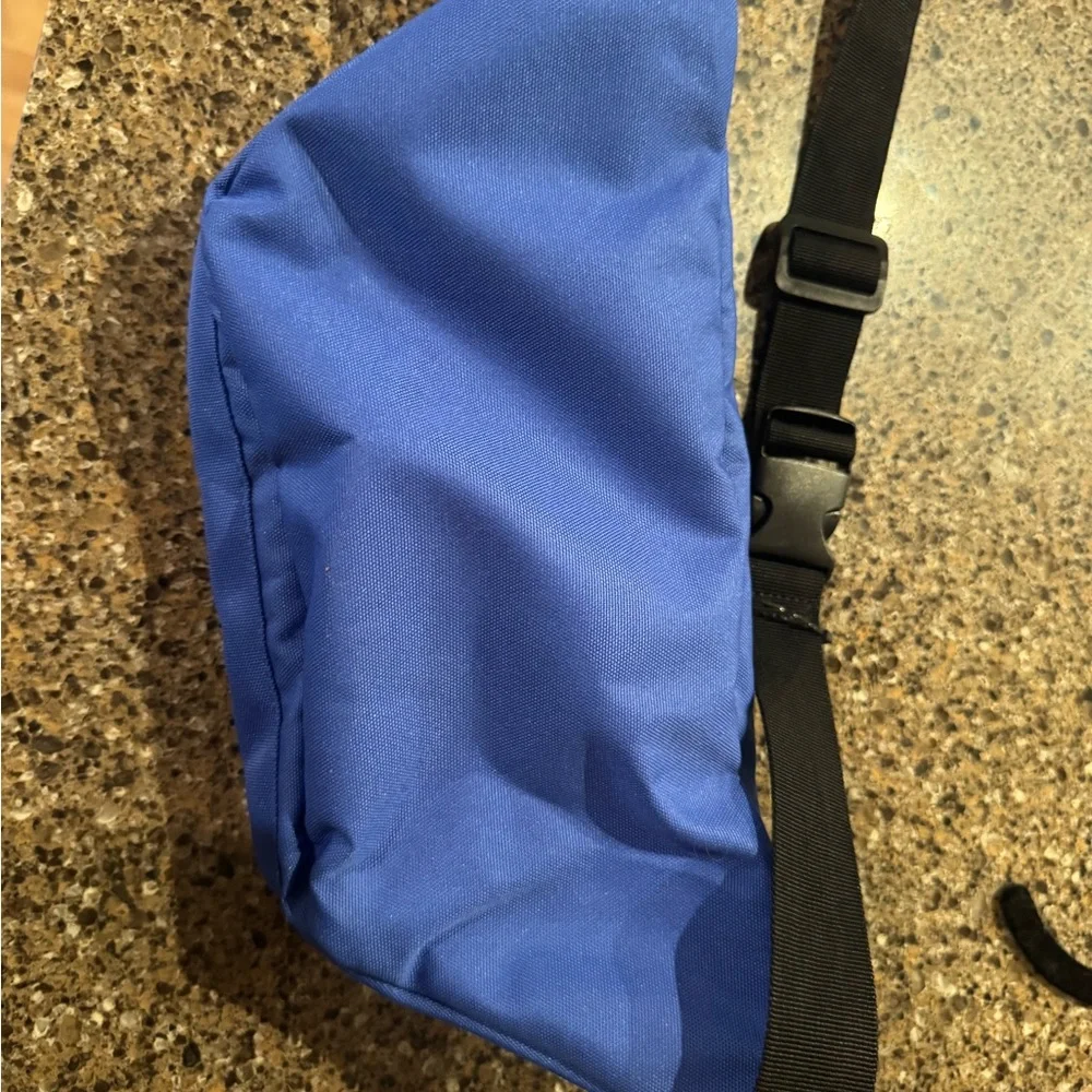 Heart-Shaped Red Sunglasses and 4th of July Fanny pack - Picture 6 of 6